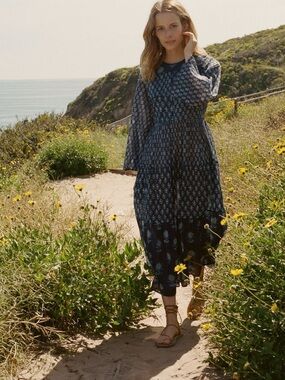den haleigh floral cotton maxi dress Haleigh Dress - Bleu Daisy Fields | Hand Me Den